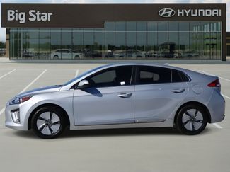 Used 2022 Hyundai Ioniq SE video 2