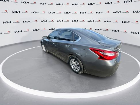 Used 2017 Nissan Altima 2.5 S w/ Power Driver Seat Package image 6