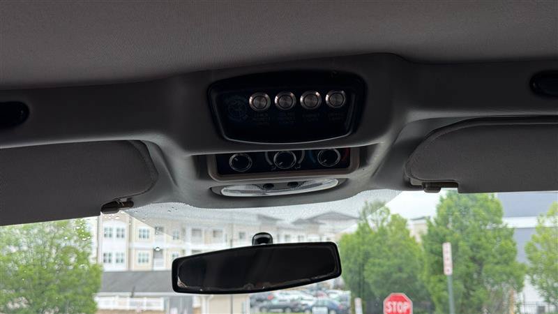Used 2015 Chevrolet Express 2500 Extended RWD image 31