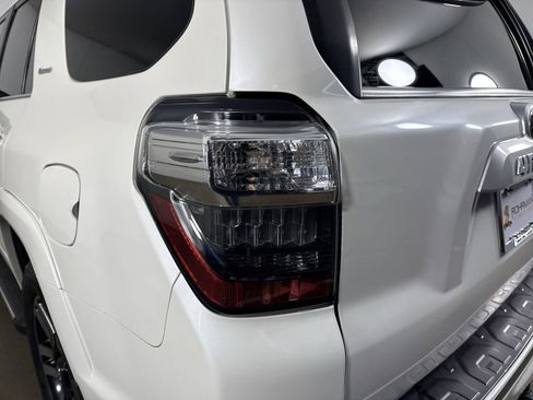 Used 2016 Toyota 4Runner Limited image 31