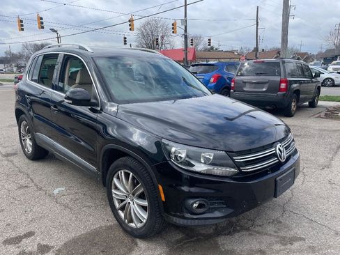 Used 2013 Volkswagen Tiguan SE image 3