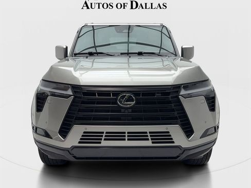 Used 2024 Lexus GX 550 w/ Accessory Package (Z1) AWD/4WD image 3