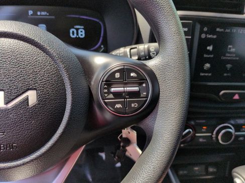 Used 2025 Kia Soul LX FWD image 20