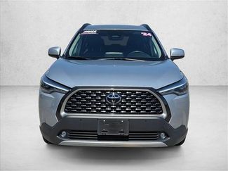 Used 2024 Toyota Corolla Cross XLE video 2