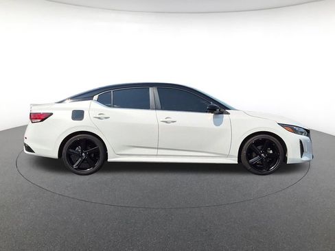 Used 2024 Nissan Sentra SR w/ SR Premium Package FWD image 4