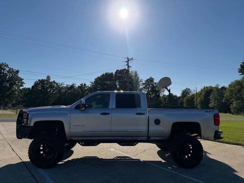 Used 2016 Chevrolet Silverado 2500 LTZ w/ Duramax Plus Package image 4