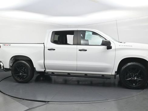 Used 2022 Chevrolet Silverado 1500 Custom image 6