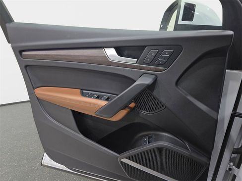 Used 2023 Audi Q5 e Prestige image 30