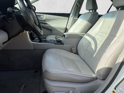 Used 2017 Toyota Camry XLE FWD image 10