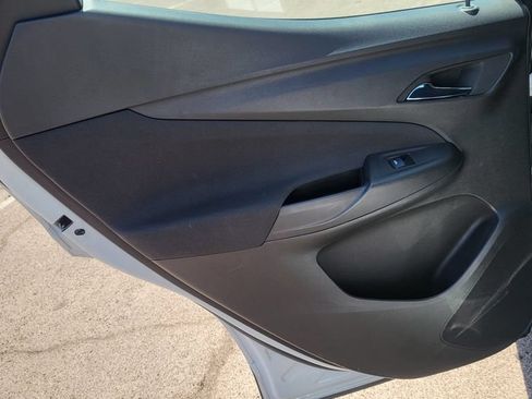 Used 2023 Chevrolet Bolt EUV LT FWD image 23