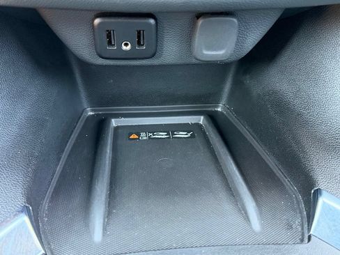 Used 2023 Chevrolet Traverse LT AWD/4WD image 18