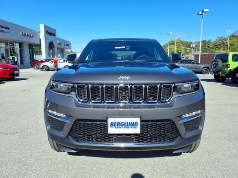 New 2025 Jeep Grand Cherokee Limited image 36