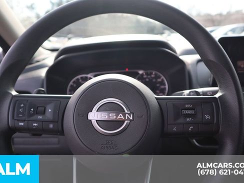 Used 2024 Nissan Rogue S image 28