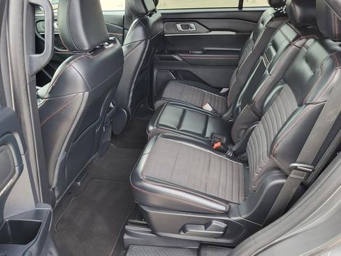 Certified 2025 Ford Explorer ST-Line w/ ST-Line Street Pack AWD/4WD image 15