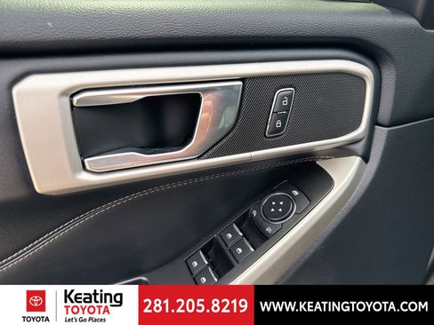 Used 2020 Ford Explorer XLT w/ Equipment Group 202A RWD image 10