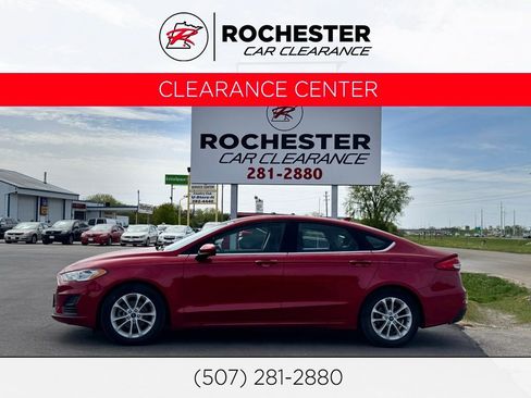 Used 2020 Ford Fusion SE FWD image 1