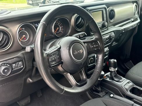 Used 2019 Jeep Wrangler Sport AWD/4WD image 13