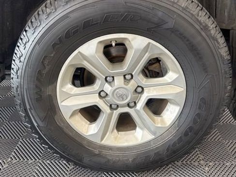 Used 2019 Toyota 4Runner SR5 RWD image 8