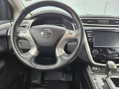 Used 2018 Nissan Murano SV AWD/4WD image 17