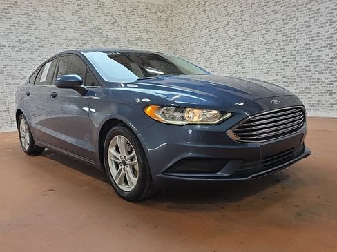 Used 2018 Ford Fusion SE image 8