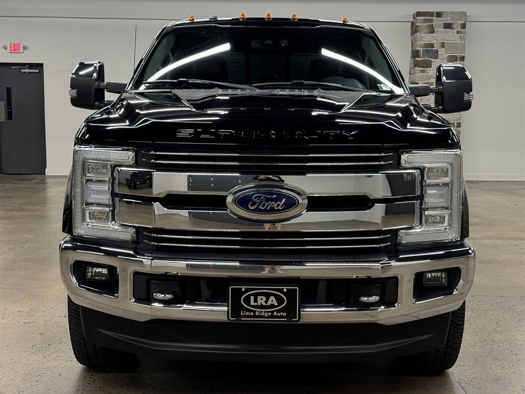 Used 2017 Ford F250 Lariat w/ Lariat Ultimate Package AWD/4WD image 2