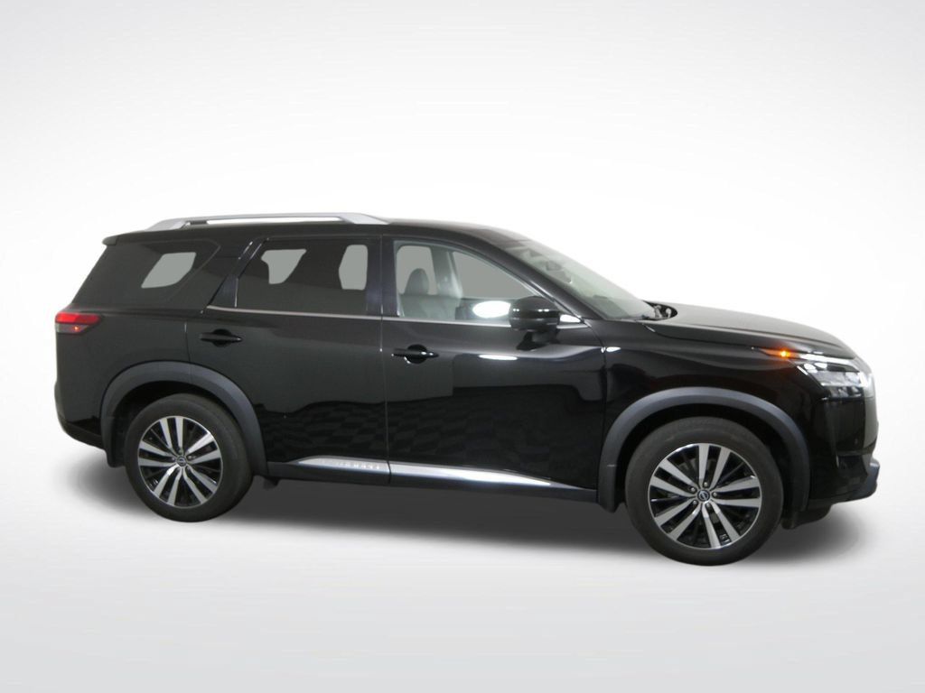 Used 2023 Nissan Pathfinder Platinum AWD/4WD image 2