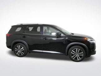 Used 2023 Nissan Pathfinder Platinum AWD/4WD video 2