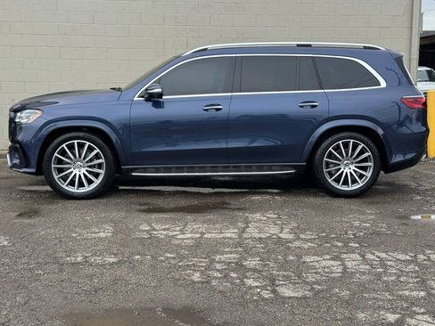 Used 2025 Mercedes-Benz GLS 450 4MATIC w/ AMG Line Exterior image 3