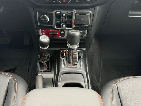 Used 2023 Jeep Gladiator Mojave w/ Dual Top Group AWD/4WD image 12