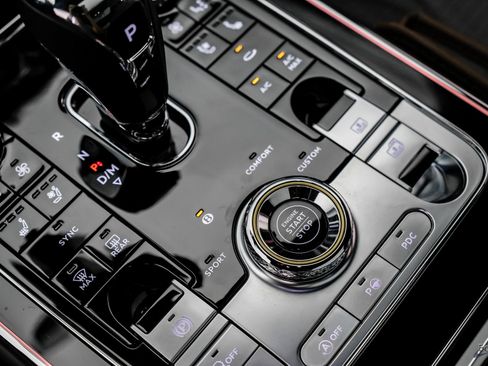 Used 2022 Bentley Flying Spur V8 AWD/4WD image 59