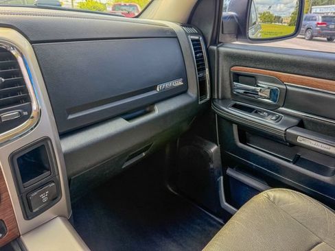 Used 2015 RAM 1500 Laramie w/ Convenience Group AWD/4WD image 14