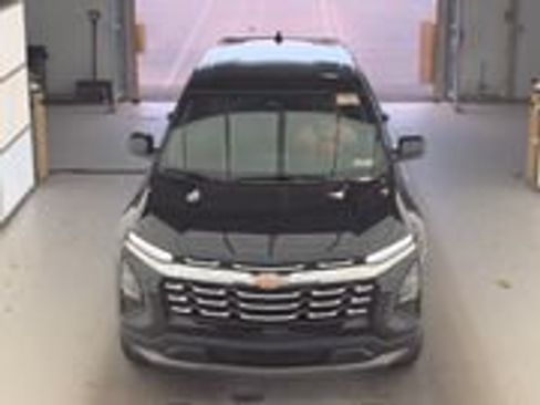 Used 2026 Chevrolet Equinox LT w/ LPO, Floor Liner Package FWD image 2