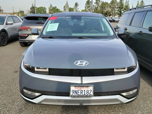 Used 2024 Hyundai Ioniq 5 SE image 2