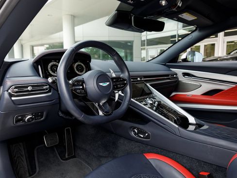 Used 2024 Aston Martin DB12 Coupe RWD image 44