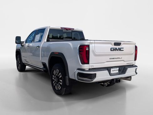 Used 2024 GMC Sierra 2500 Denali Ultimate w/ Max Trailering Package AWD/4WD image 5