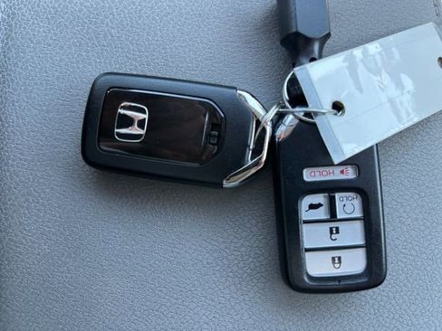 Used 2017 Honda CR-V EX image 29