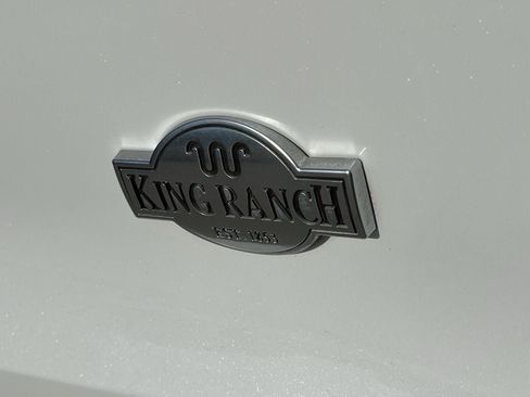 Used 2023 Ford Explorer King Ranch w/ Technology Package AWD/4WD image 7