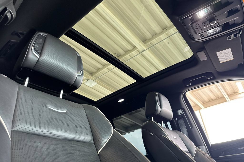 Used 2022 Cadillac Escalade ESV Sport w/ Touring Package AWD/4WD image 15
