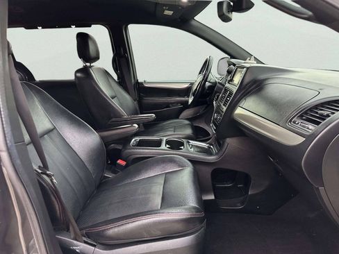 Used 2019 Dodge Grand Caravan GT FWD image 21