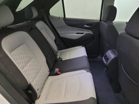 Used 2021 Chevrolet Equinox LS FWD image 19