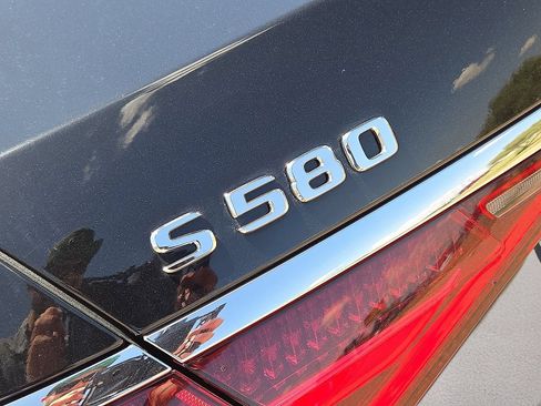 Used 2024 Mercedes-Benz S 580 4MATIC Sedan image 12