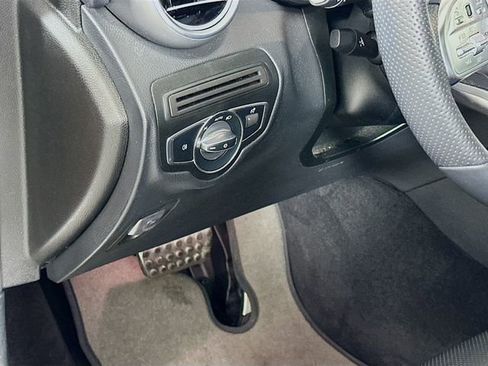 Used 2021 Mercedes-Benz GLC 300 image 10