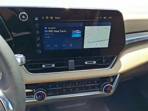 New 2026 Chevrolet Equinox ACTIV w/ Convenience Package III AWD/4WD image 10