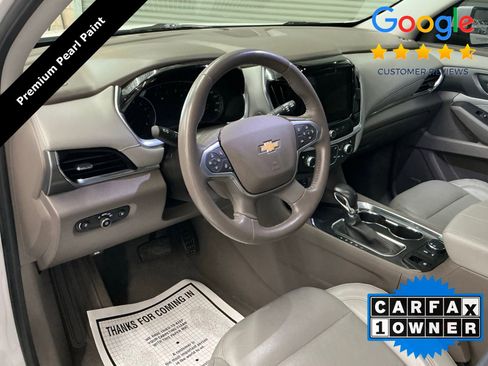 Used 2021 Chevrolet Traverse Premier FWD image 9