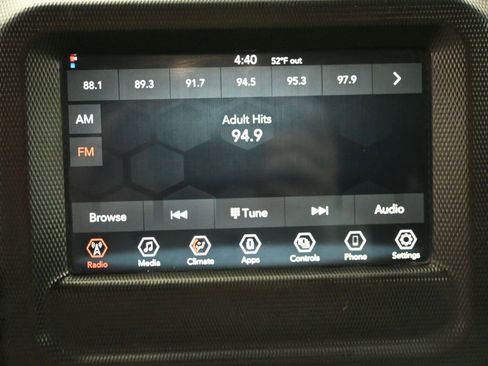 Used 2023 Jeep Wrangler Sport S image 19