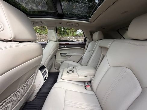 Used 2015 Cadillac SRX Luxury w/ Driver Awareness Package FWD image 38