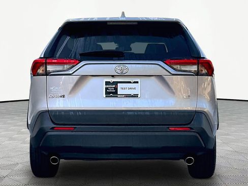 Used 2023 Toyota RAV4 LE FWD image 5