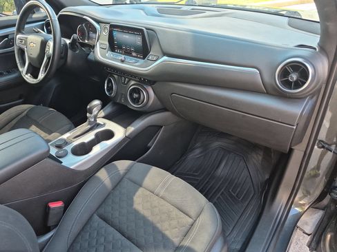 Used 2020 Chevrolet Blazer LT FWD image 28