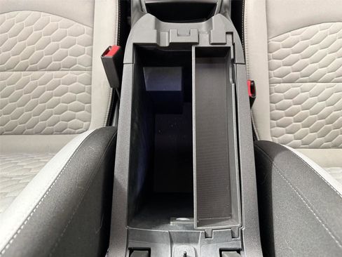 Used 2020 Chevrolet Equinox LS FWD image 31