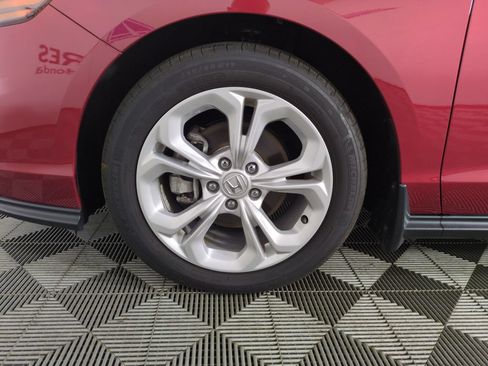 Certified 2025 Honda Accord LX image 28